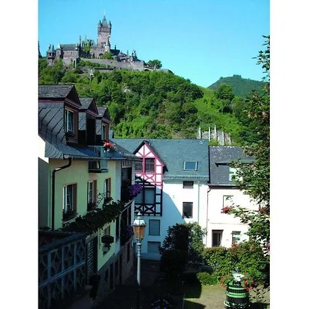 Am Alten Kirchplatz 5 *